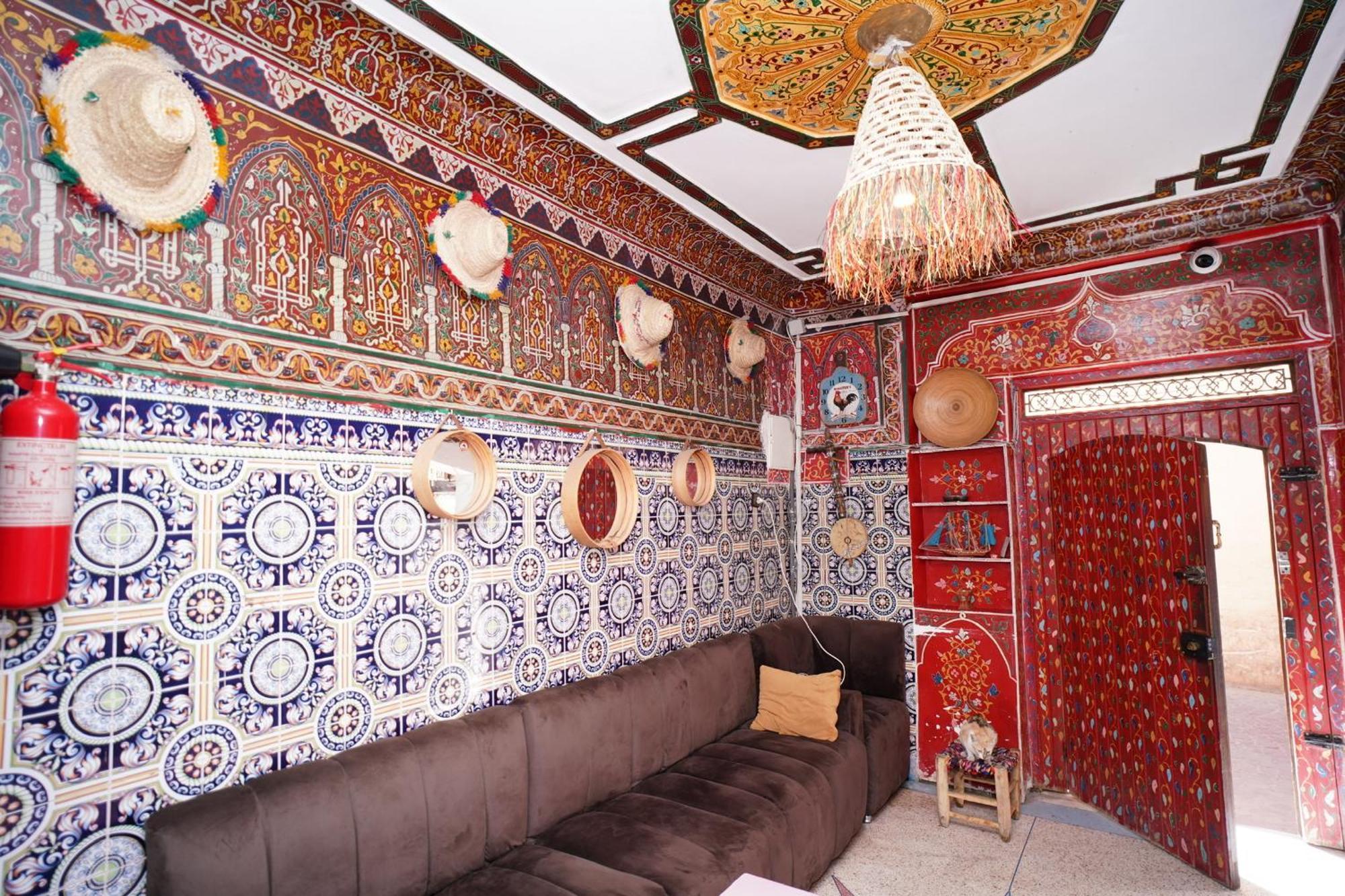 Apartahotel Essassi 23 *